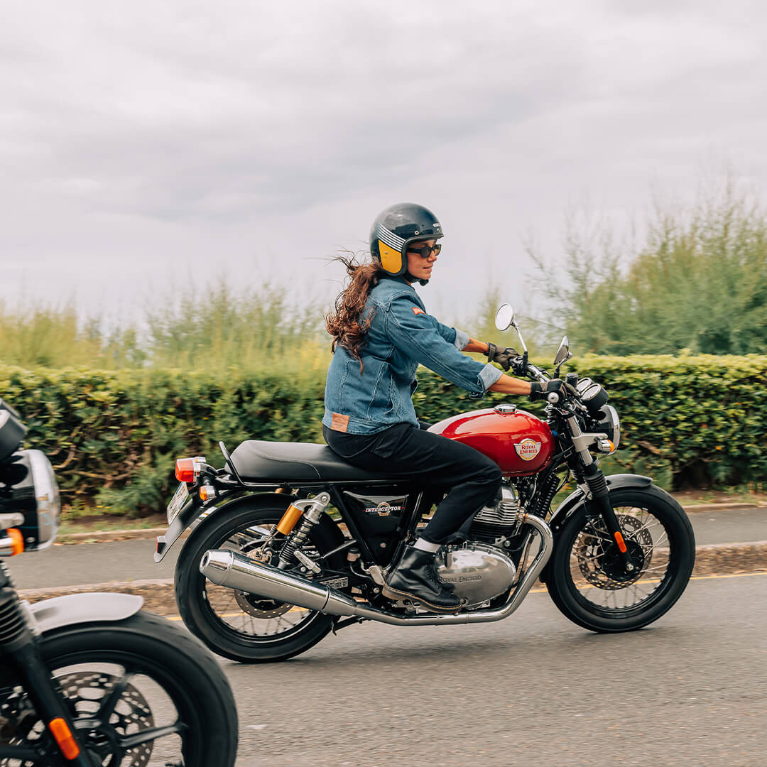 Interceptor 650 Gallery