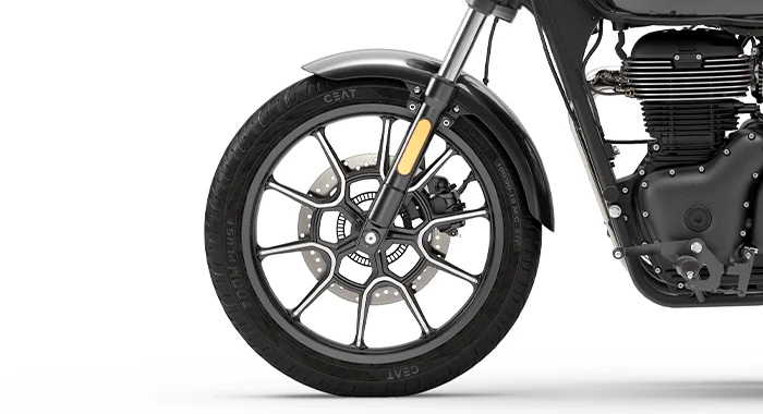JANTES EN ALLIAGE ET PNEUS TUBELESS